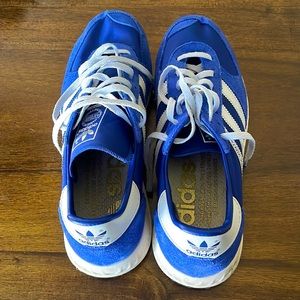 Size 9 Adidas Trx vintage shoes I’m royal blue .